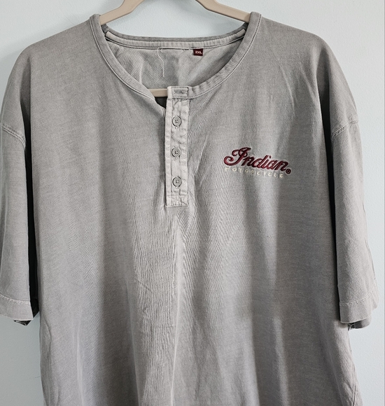 Infian Motorcycle Gray Logo Short Sleeve Tee with Crew Neck - Picture 1 of 4